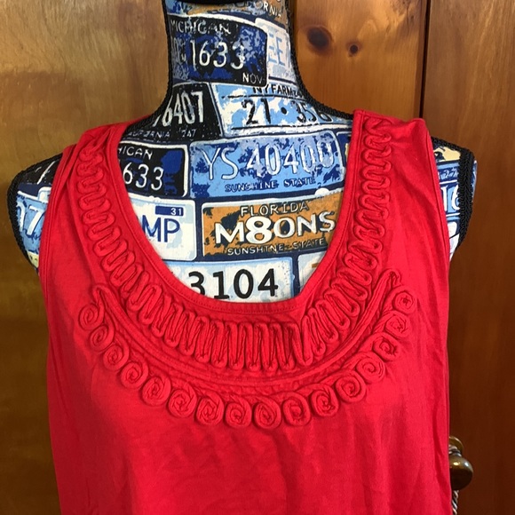 Ladies’ St. John’s Bay Tank Top. 2X.  Red. Good Condition. - Picture 2 of 5